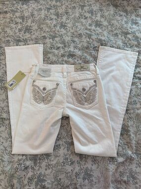 NWT Miss Me Mid Rise White Embroidered Boot Cut Jeans with Silver Angel Wings